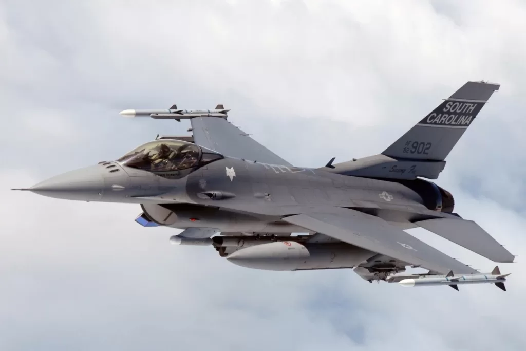 A General Dynamics F16 Fighting Falcon in flight, flying as part of the South Carolina Air National Guard