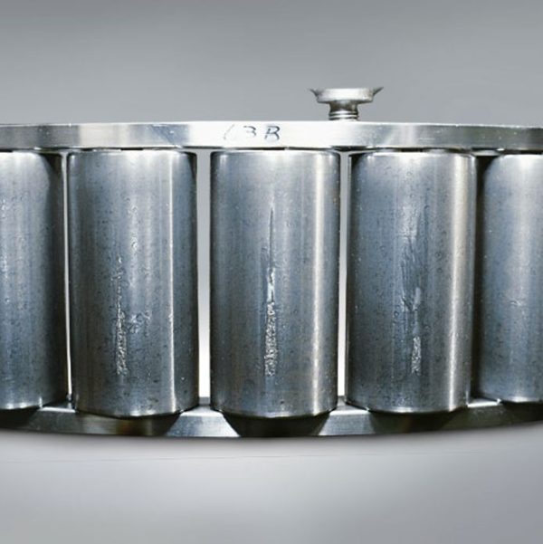 Image of a failed and damaged bearing without maneuver loads incorporated