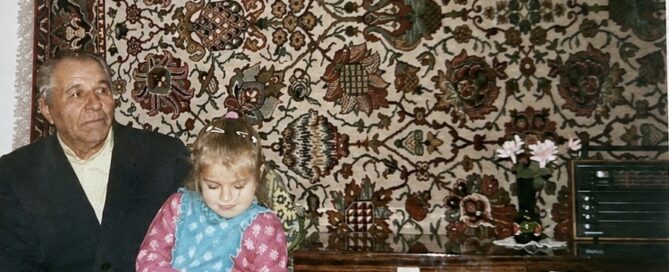 Image of Anna Vorobyova and Her Grandfather together